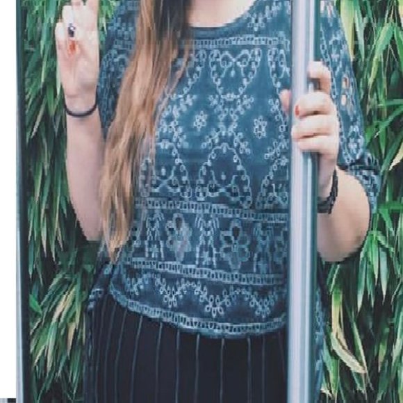 Honey Belle Fringe Eyelet Top NWT Steel Grey Small - Picture 4 of 16